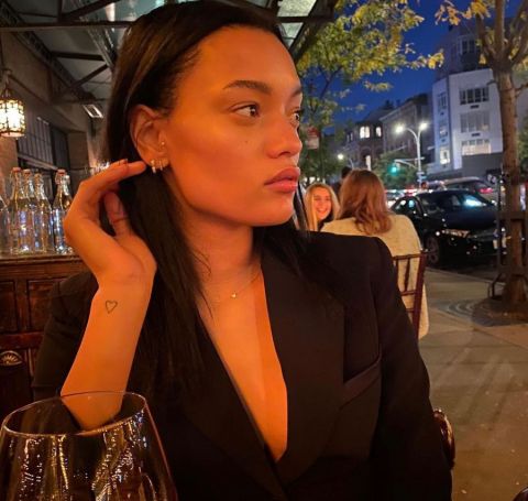 Lameka Fox is one of the top models of Victoria's Fashion.